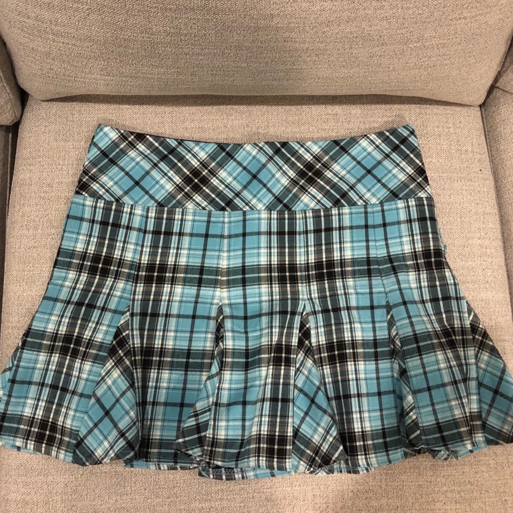 Necessary Objects juniors mini skirt